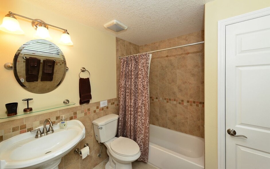 Building Photo - 8270 Ibis St