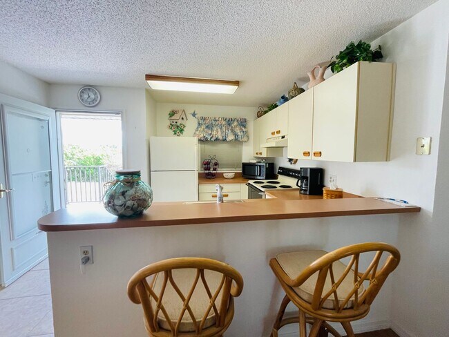 Building Photo - 25100 Sandhill Blvd