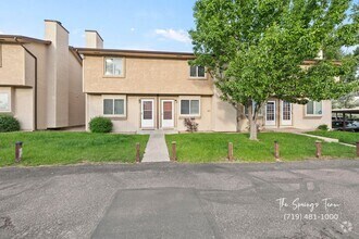 Building Photo - La Jolla 2BD Two-Story Townhome convenient...