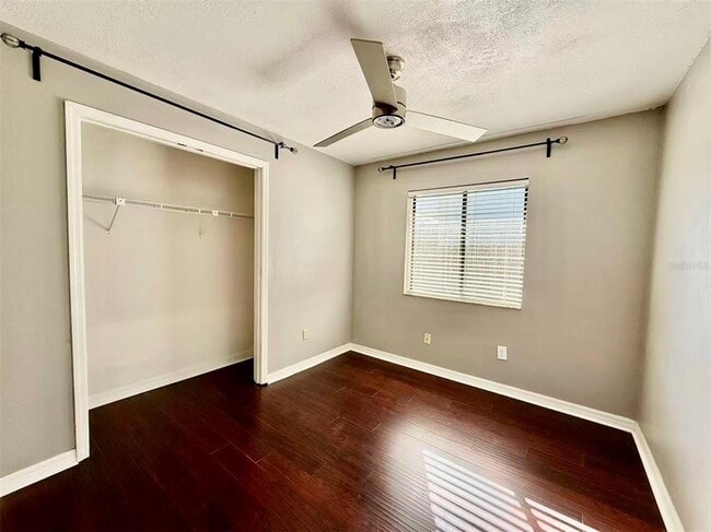 Building Photo - 1020 Black Willow Dr