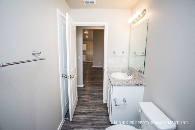 Building Photo - 921 Tulane St