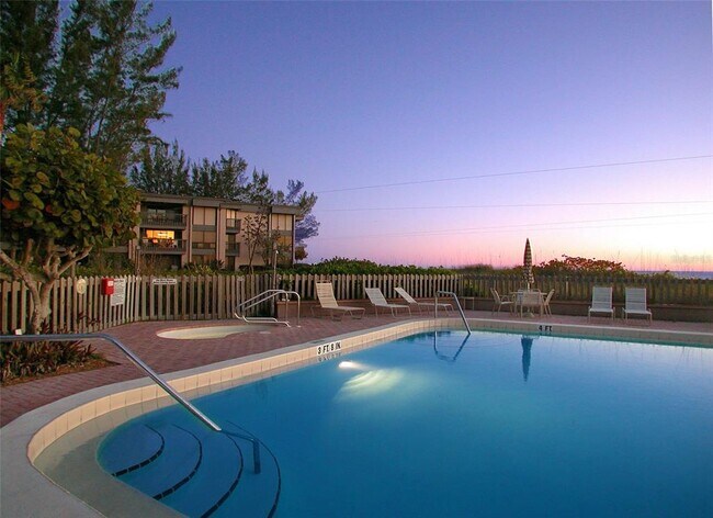 Building Photo - 5757 Gulf of Mexico Dr