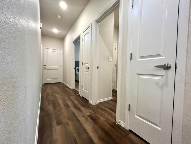 Building Photo - 1218 Tierra Verde Loop