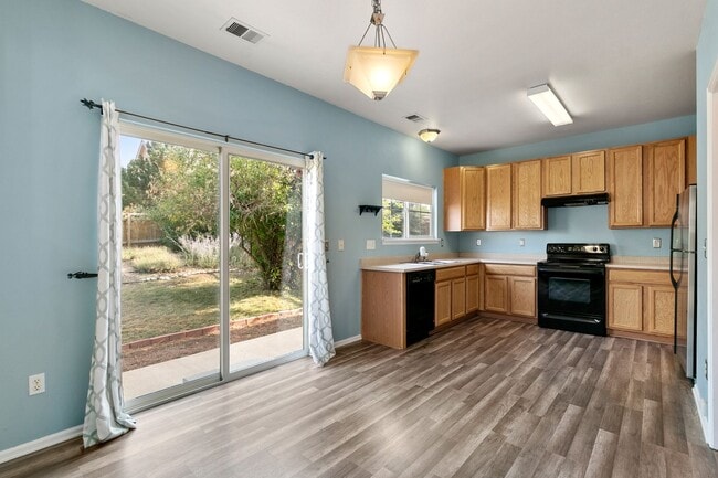 Building Photo - 4028 Kestrel Ct