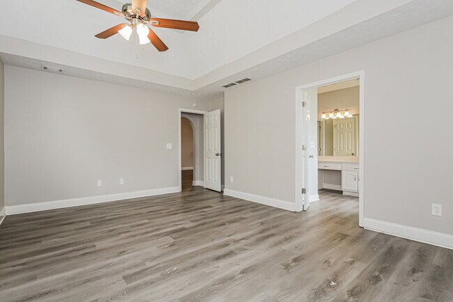 Building Photo - 217 Whitney Ln