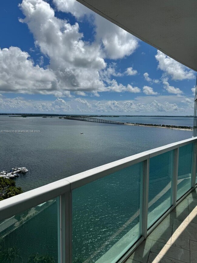 Building Photo - 2101 Brickell Ave