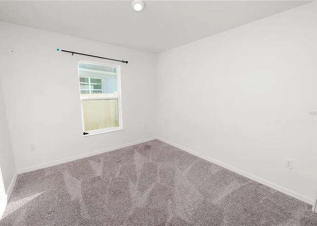 Building Photo - North Lakeland Rental Home!