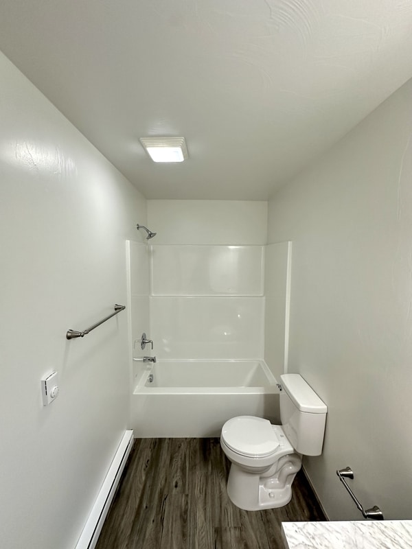 Building Photo - 3187 Queen Anns St