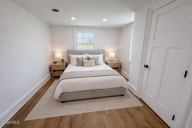 Building Photo - 675 Mac Elroy Rd