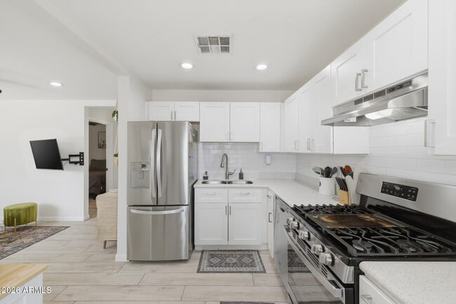 Building Photo - 1124 N 14th St