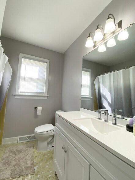 Building Photo - 1617 Chevelle Dr