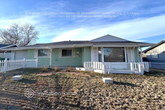 Building Photo - 820 Essex Dr