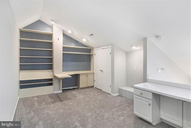 Building Photo - 1807 Mountainview Dr