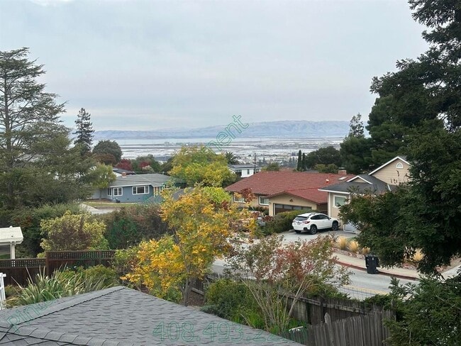 Building Photo - 108 Club Dr