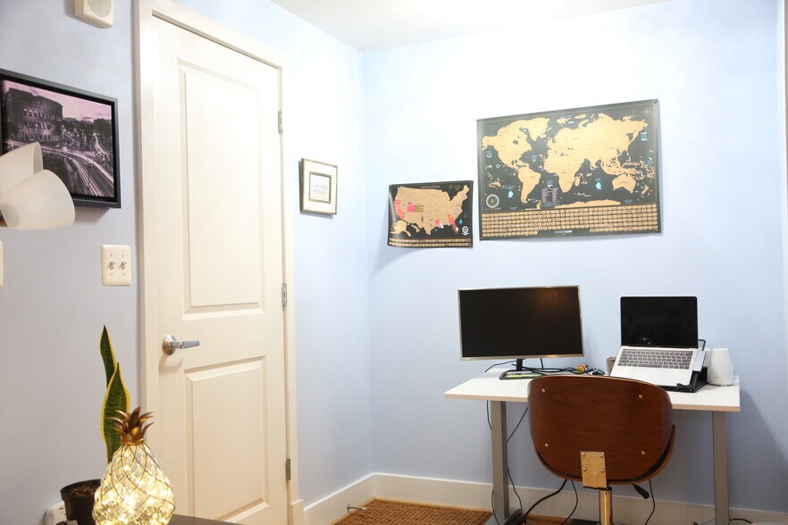 Building Photo - 1209 13th St NW