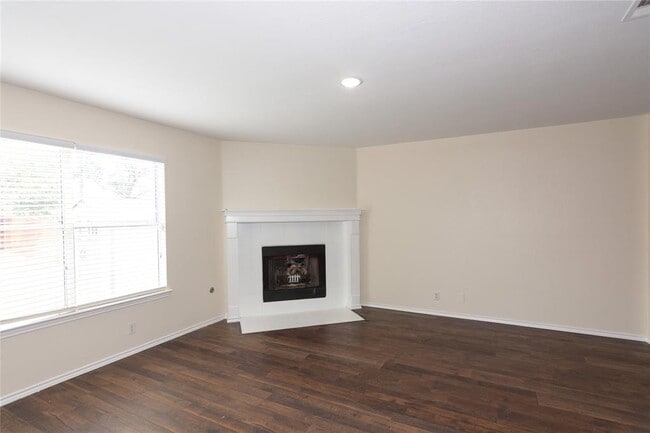 Building Photo - 1711 Lloydminister Way