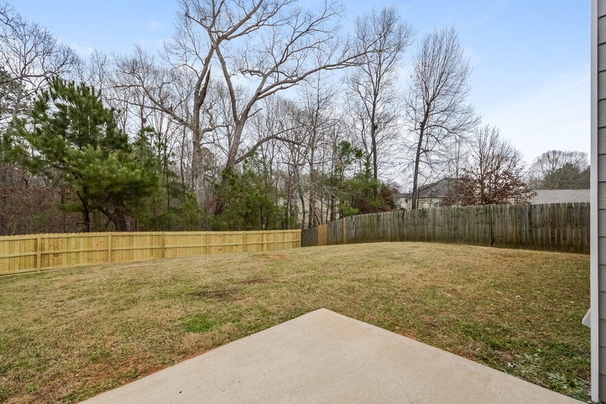 Building Photo - 245 Lakeside Point