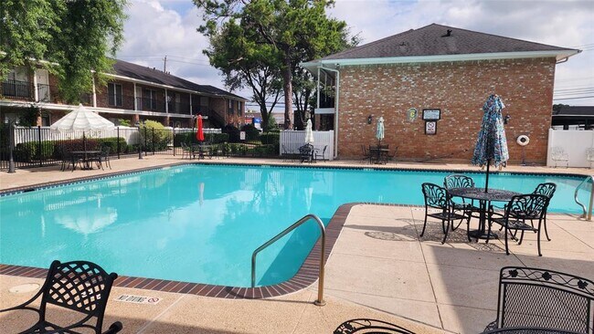 Primary Photo - 14333 Memorial Dr