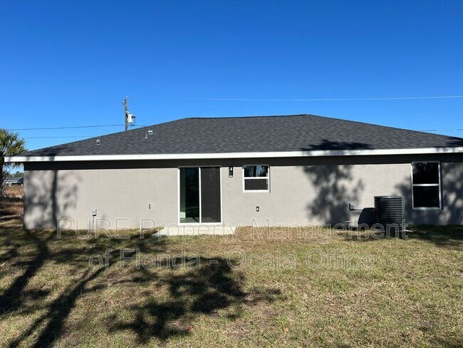 Building Photo - 30 Maple Ln