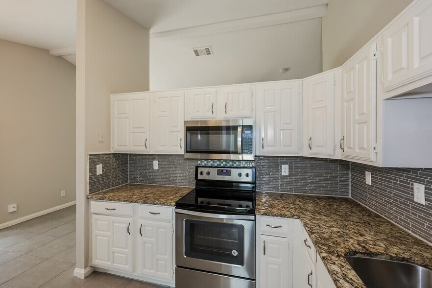 Building Photo - 2811 Galemeadow Dr
