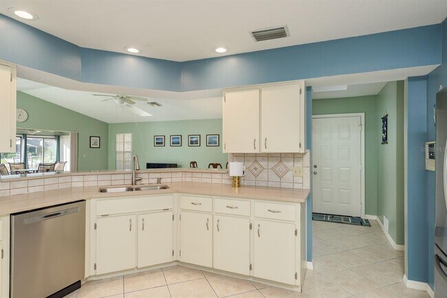 Building Photo - 6340 Garland Ct