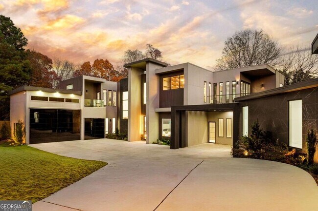 Building Photo - 3600 Lower Roswell Rd