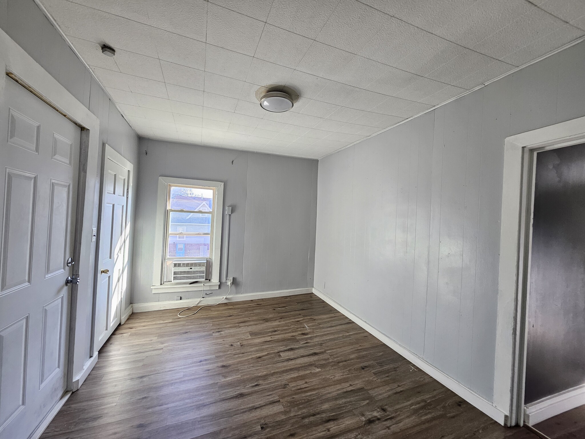 Building Photo - 311 S 3rd St