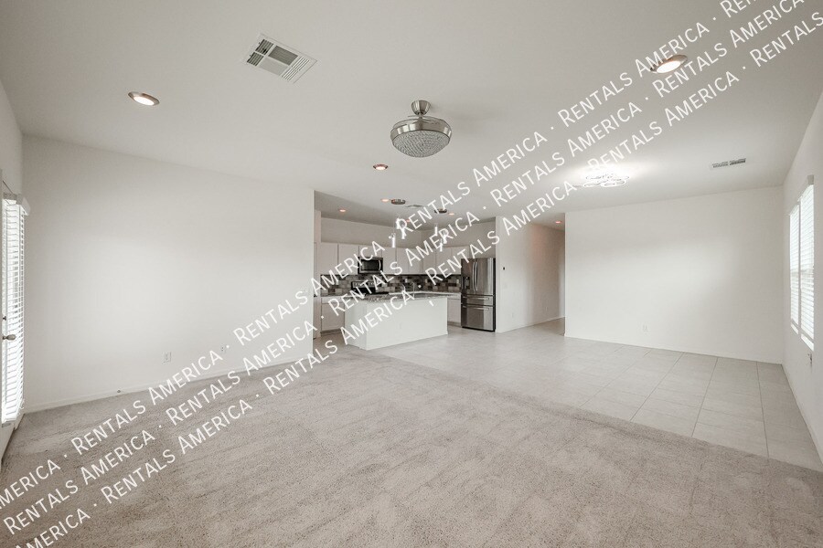 Building Photo - 6321 W Latona Rd