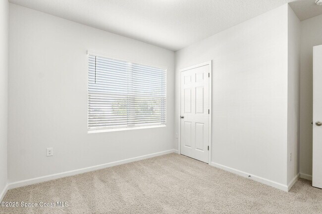 Building Photo - 542 Hamy St