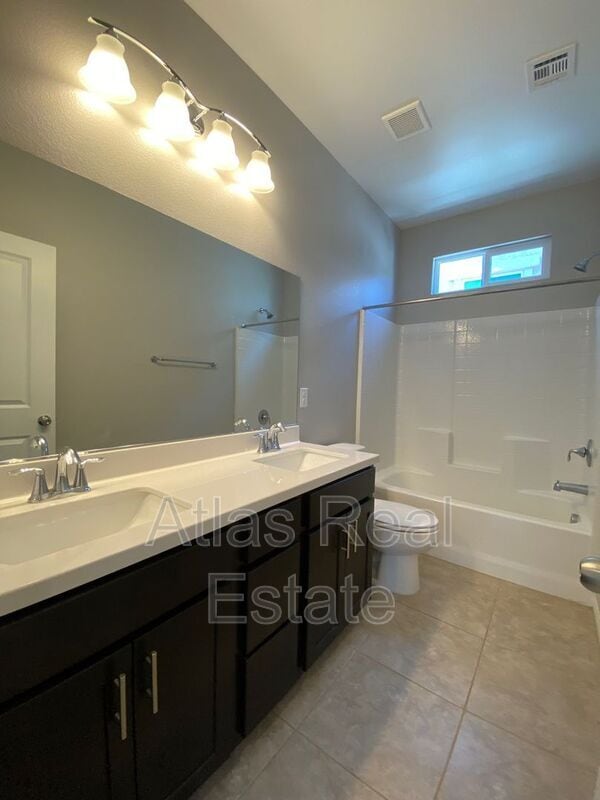 Building Photo - 10455 Skye Knoll Ave