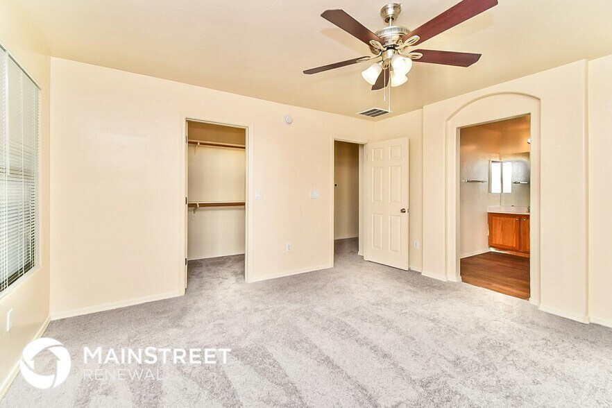 Building Photo - 1648 W Osasuna Dr