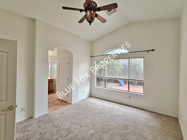 Building Photo - 10923 S Lake Gambusi Dr