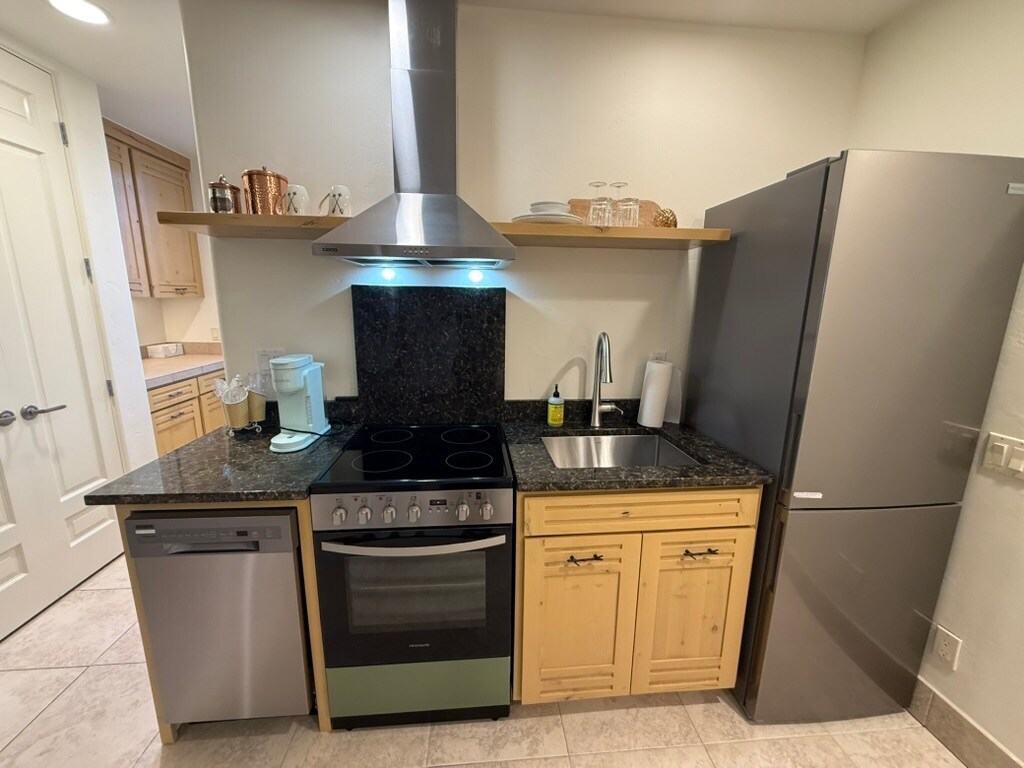 Building Photo - 2253 N Cohonina Cir