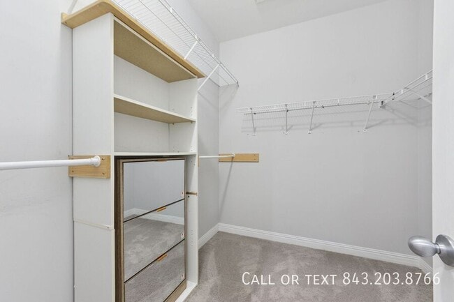 Building Photo - 4585 Great Oak Dr