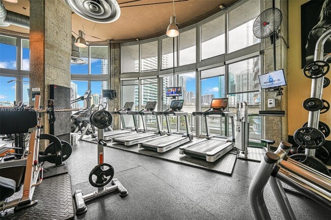 Building Photo - 690 SW 1st Ct