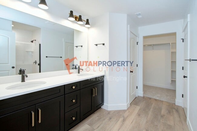 Building Photo - 4419 Templar Dr