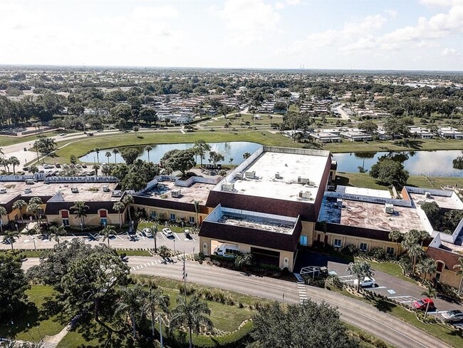 Building Photo - 1415 Langley Dr