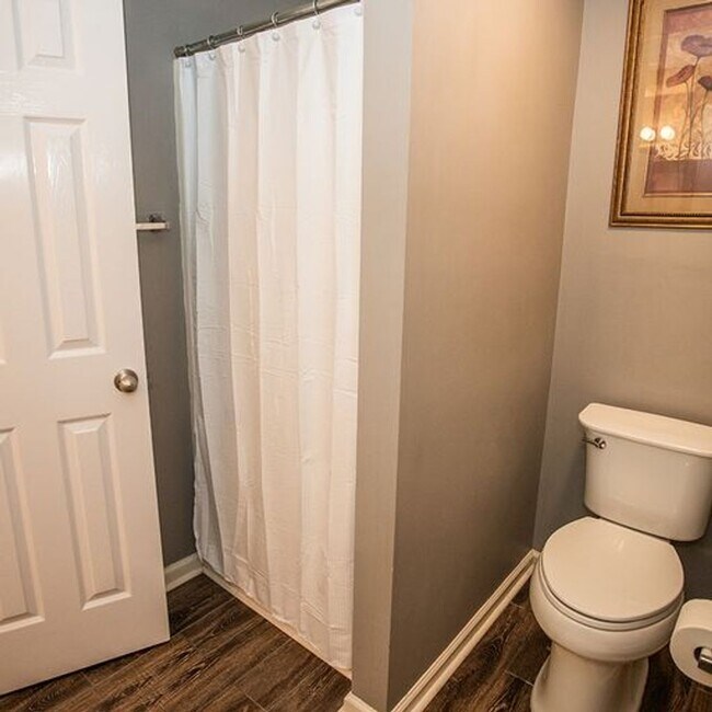 Building Photo - STUNNING!!! Four Bedroom two and a half bath home with a view!