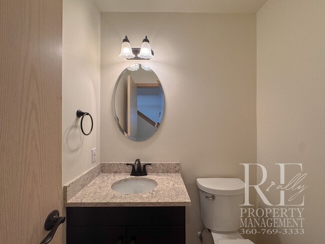 Building Photo - Immaculate Bremerton Home with Expansive Yard, Multiple Living Areas & Designer Kitchen