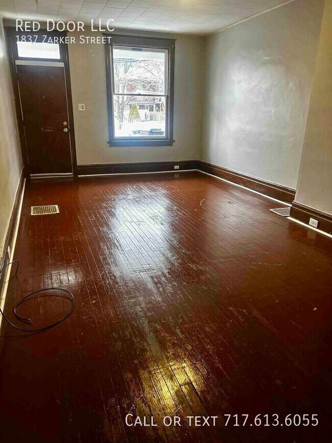 Building Photo - 1837 Zarker St