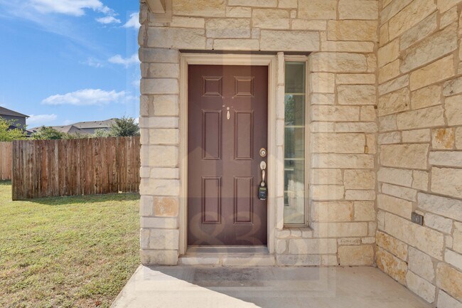 Building Photo - 1405 Middlefield Ct