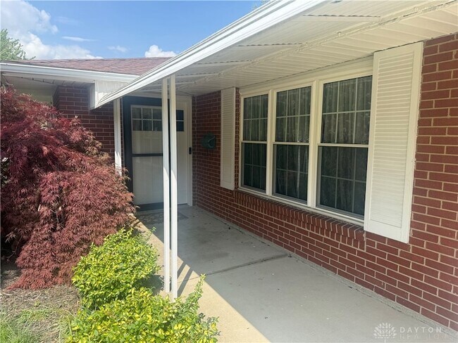 Building Photo - 6418 Oakhurst Pl