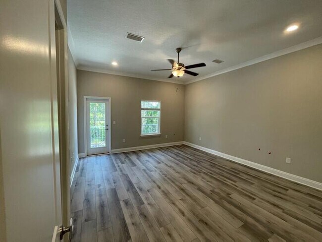 Building Photo - 90 Kara Lake Dr