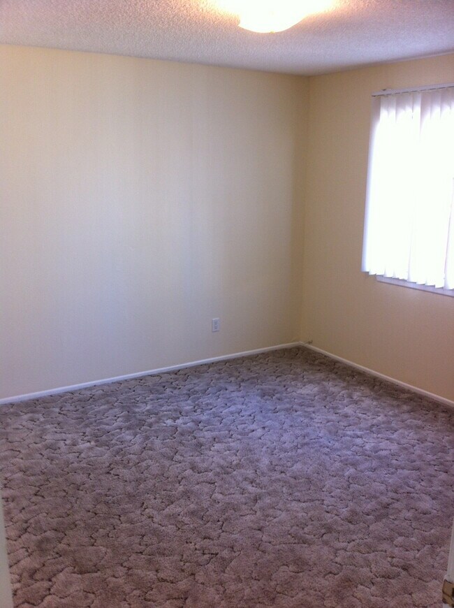 Building Photo - 12715 Navajo Pl