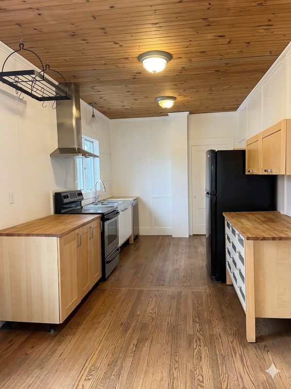 Building Photo - 7 Granite St