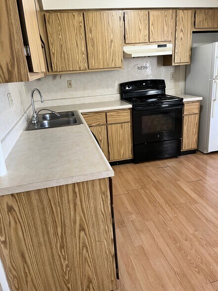 Building Photo - 1210 W Main St