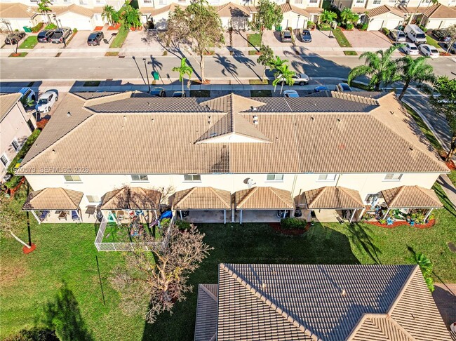 Building Photo - 5905 Abbey Rd