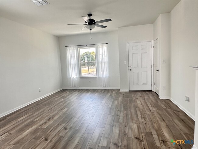 Building Photo - 124 Rollingwood Dr