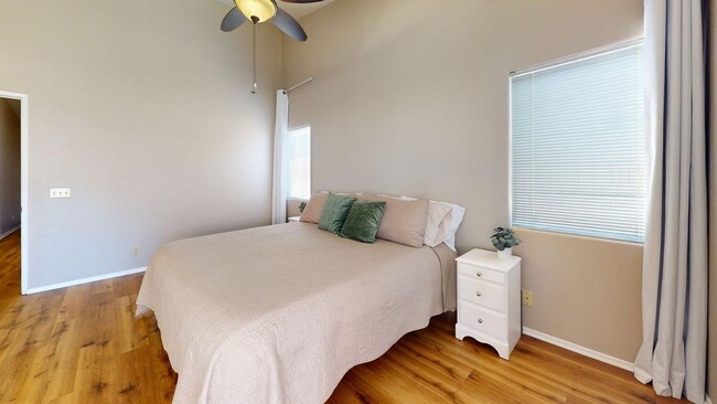 Building Photo - 45066 Palo Vista Dr