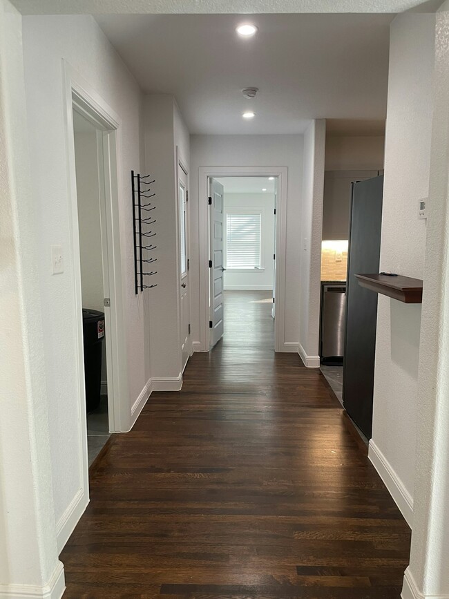 Building Photo - 4217 Curzon Ave